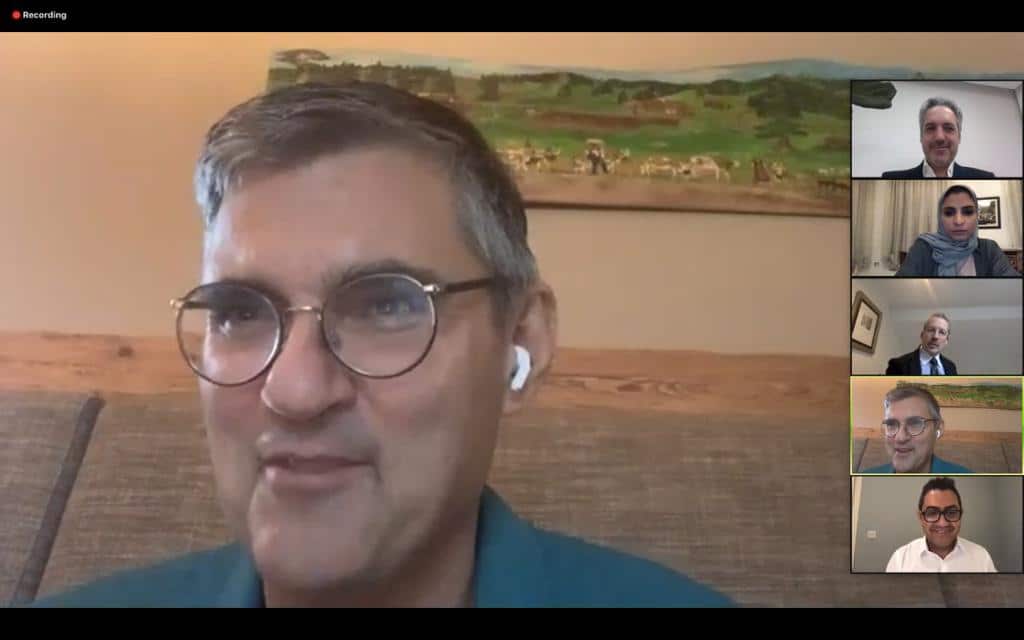  Tarek Sultan, Vice Chairman & CEO of Agility, speaking at the dialogue.